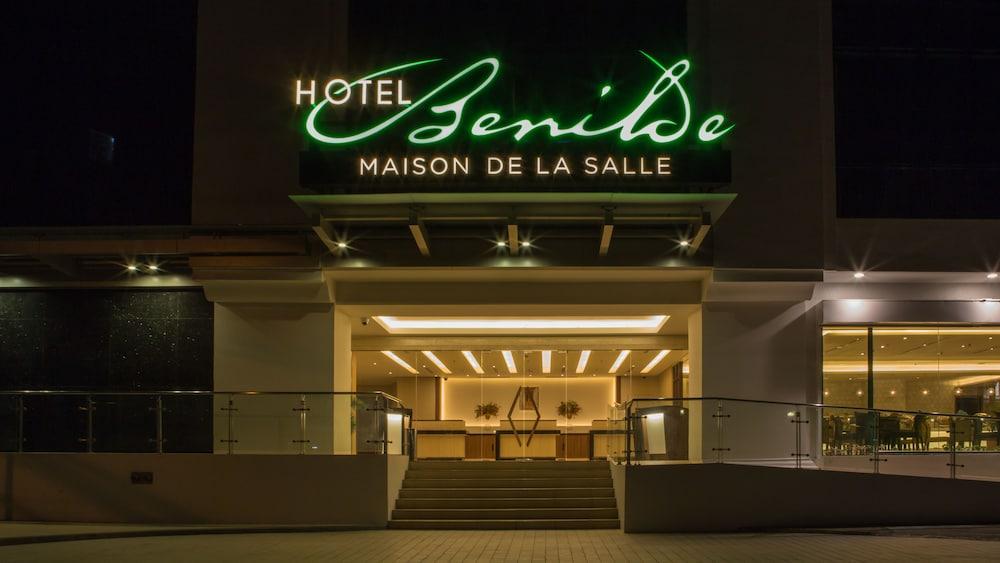 Hotel Benilde Maison De La Salle Манила Экстерьер фото